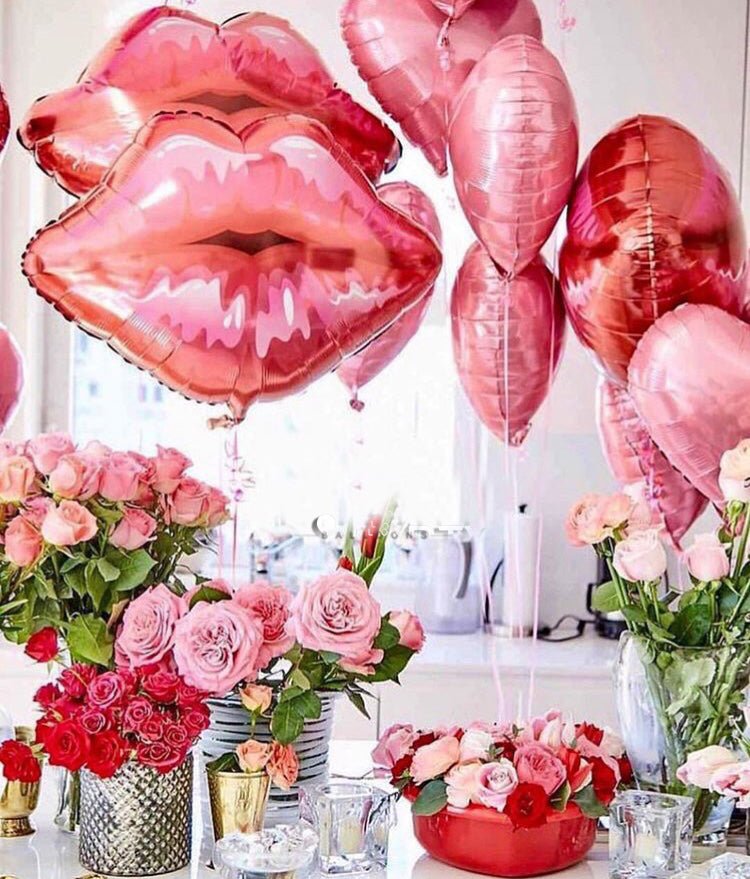 Kissy Lips Balloon - PARTY LOOP